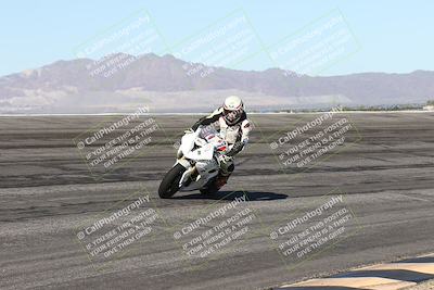 media/Jan-16-2026-CVMA Friday Practice (Fri) [[6f2bf47531]]/5-Racer 4-Trackday1/Session 2 (Bowl)/